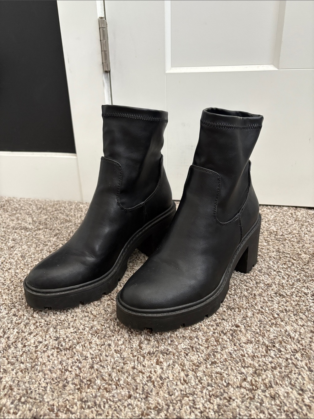 Dream Pairs Women's Black Chunky Heel Ankle Boots